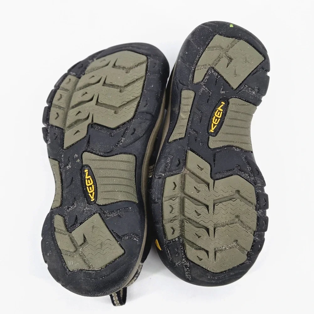 Keen rugged kids